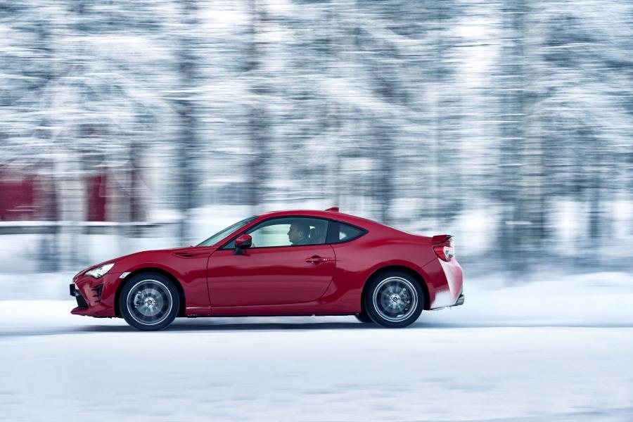  Toyota GT 86 2016 года  (WW) (фото 26 из 33)